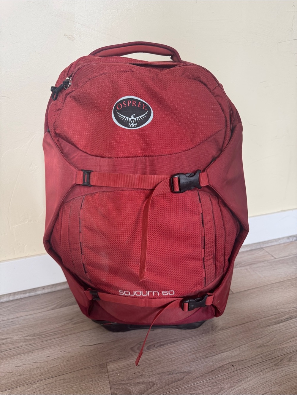 OSPREY Sojourn 60 Travel Backpack in Red